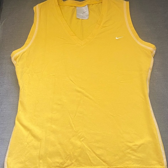 Top - Picture 2 of 3